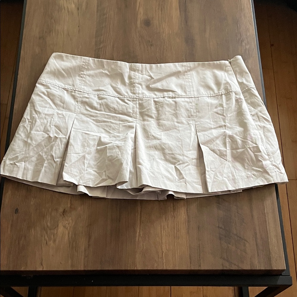 ZARA White Pleated Mini Skirt - Clean A-Line